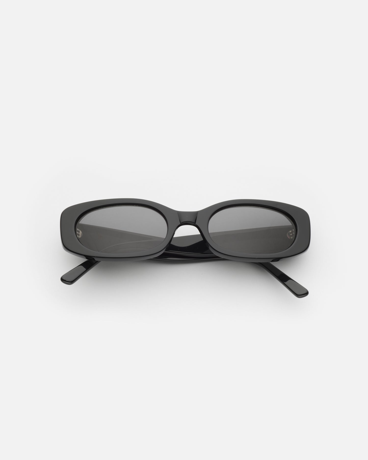 Lu Goldie Black Rectangular Sunglasses with Dark Lenses and Branded Pouch LU—GOLDIE Cali Sunglasses in Black – Lu Goldie main image 4