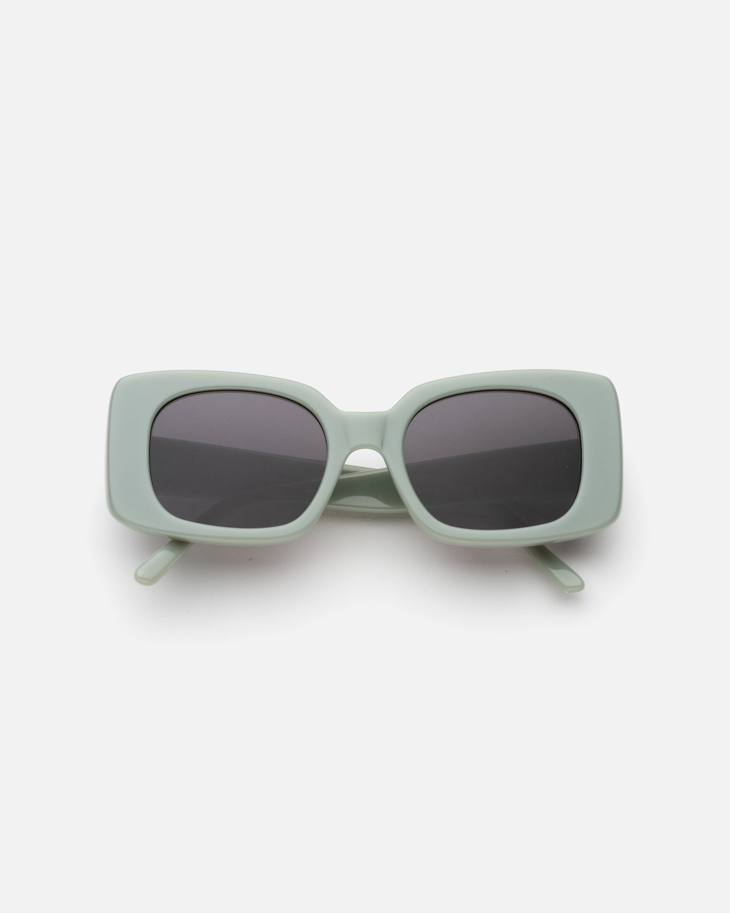 LU—GOLDIE Coco Sunglasses in Sage – Lu Goldie