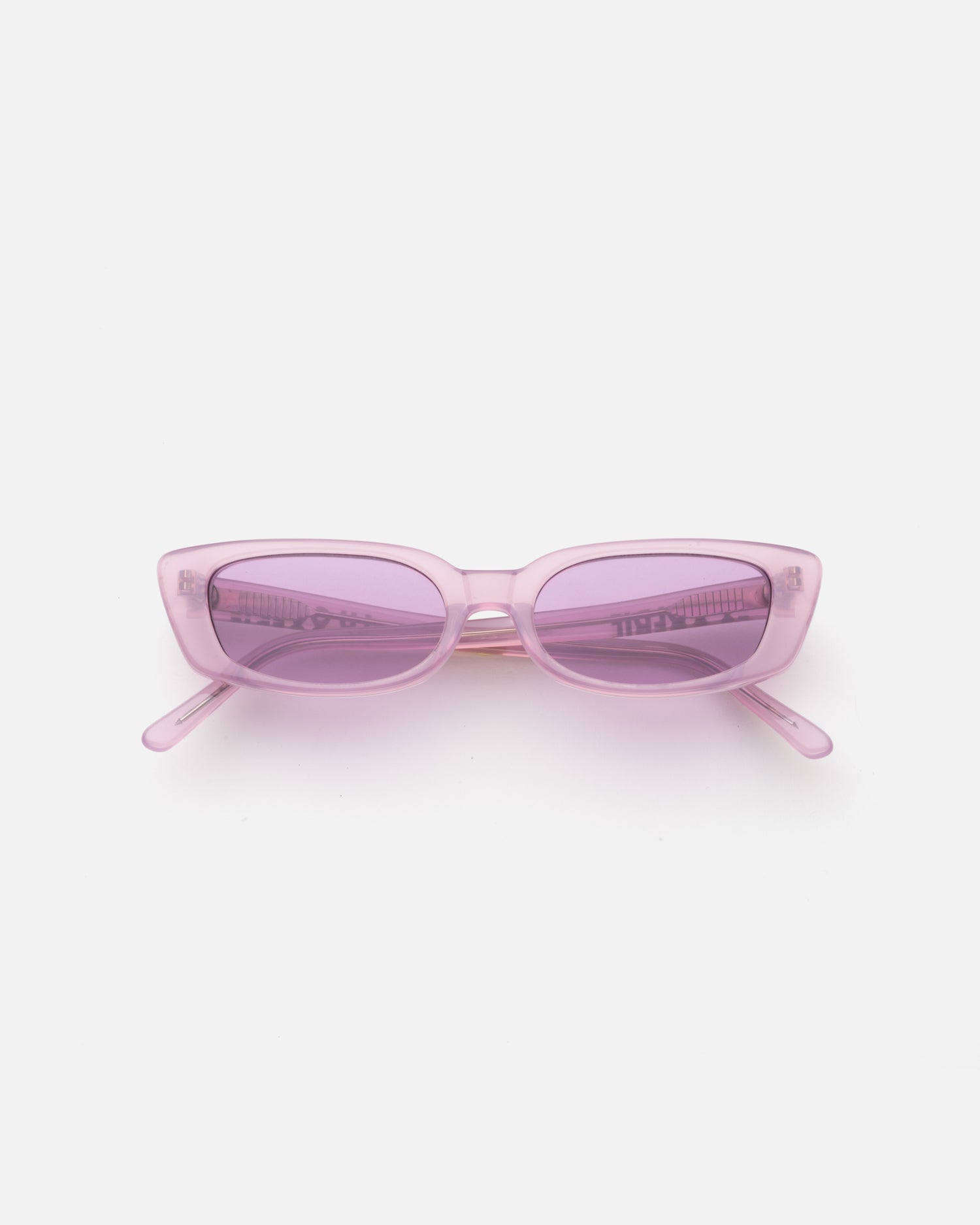 LU—GOLDIE Sabine Sunglasses in Lavender – Lu Goldie display picture 2
