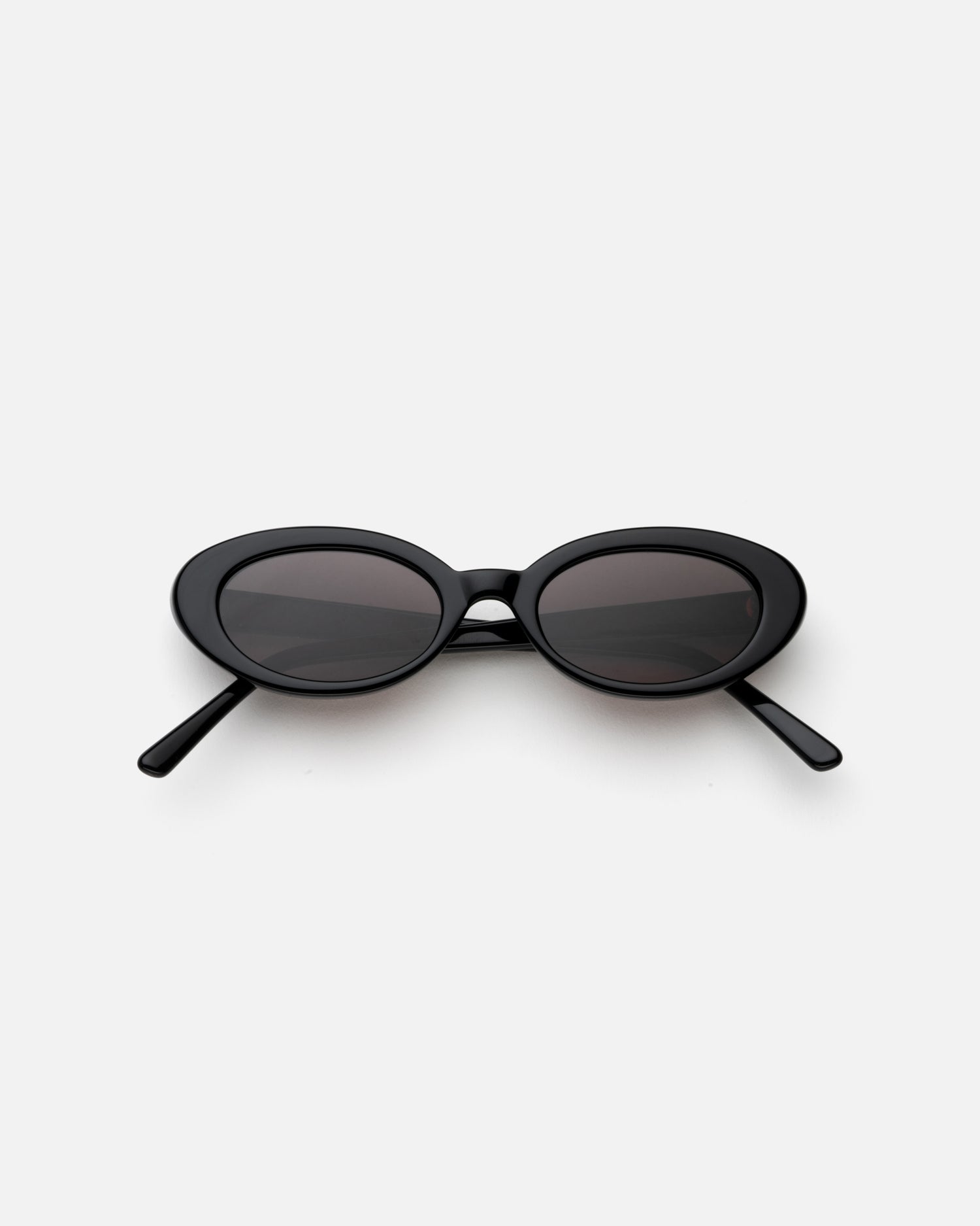 LU—GOLDIE Sylvie Sunglasses in Black – Lu Goldie