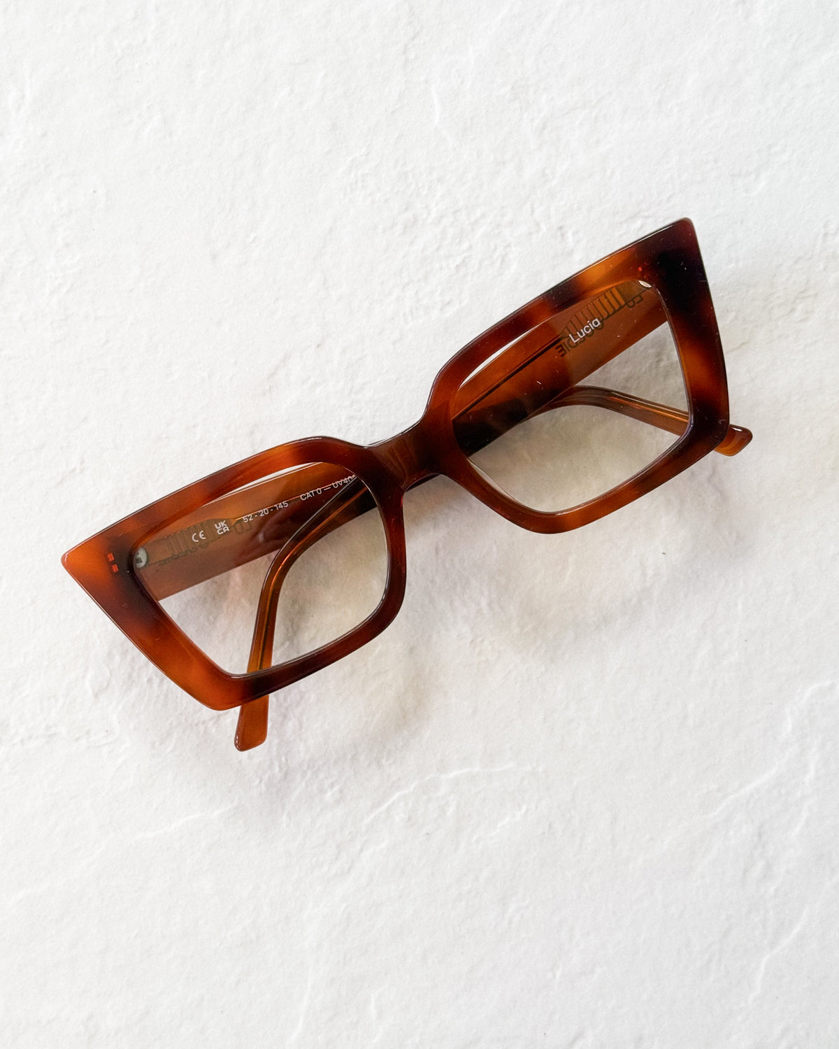 LUCIA Chestnut Blue Light