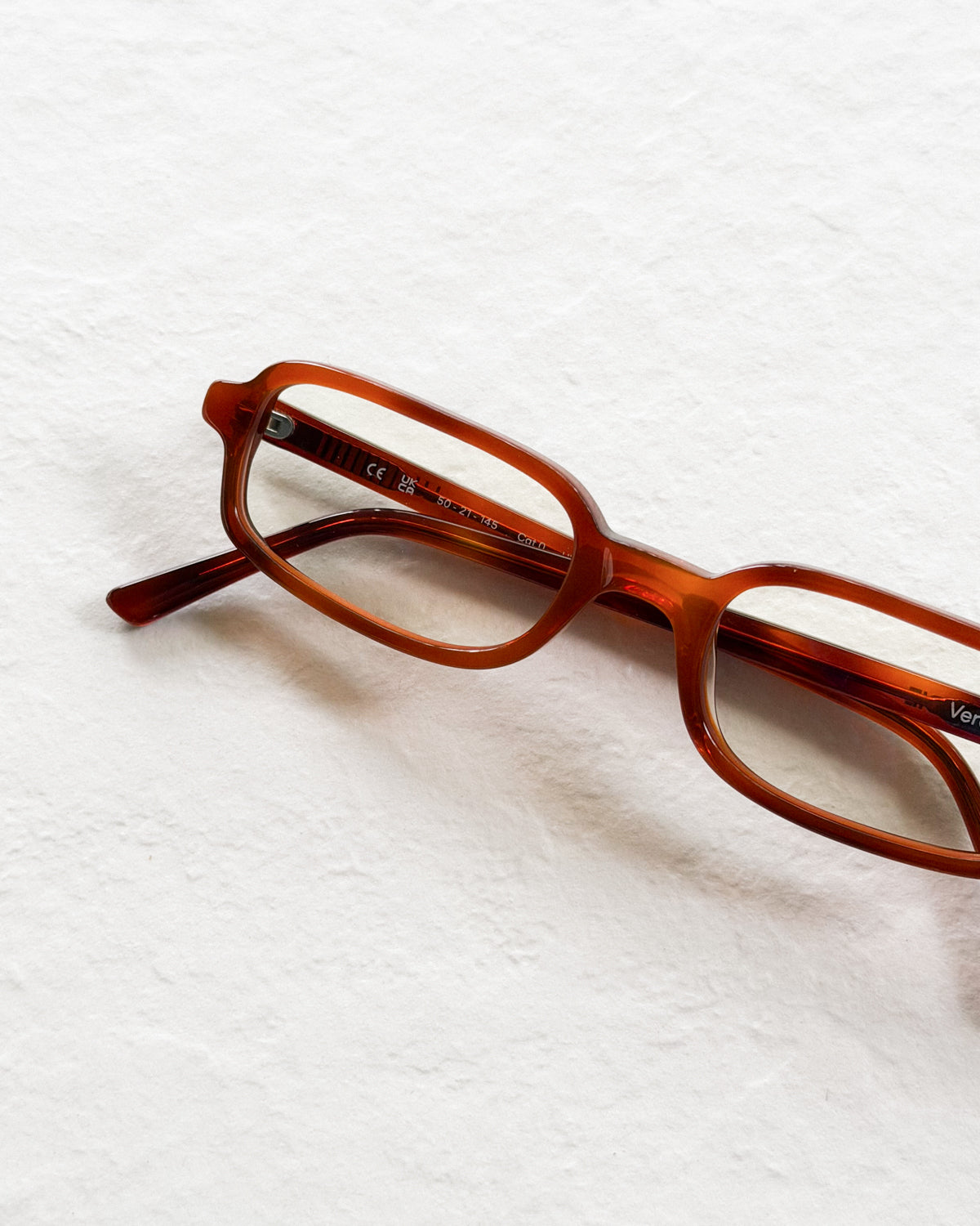 VERA Chestnut