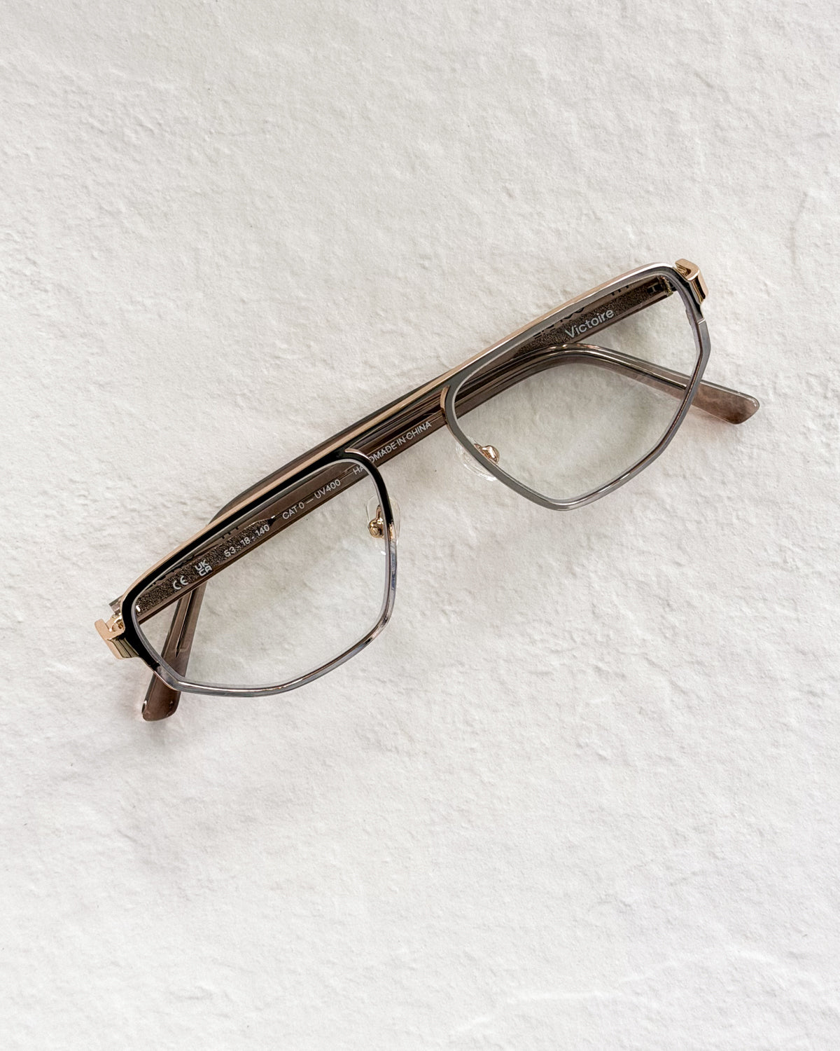 VICTOIRE Mink Blue Light