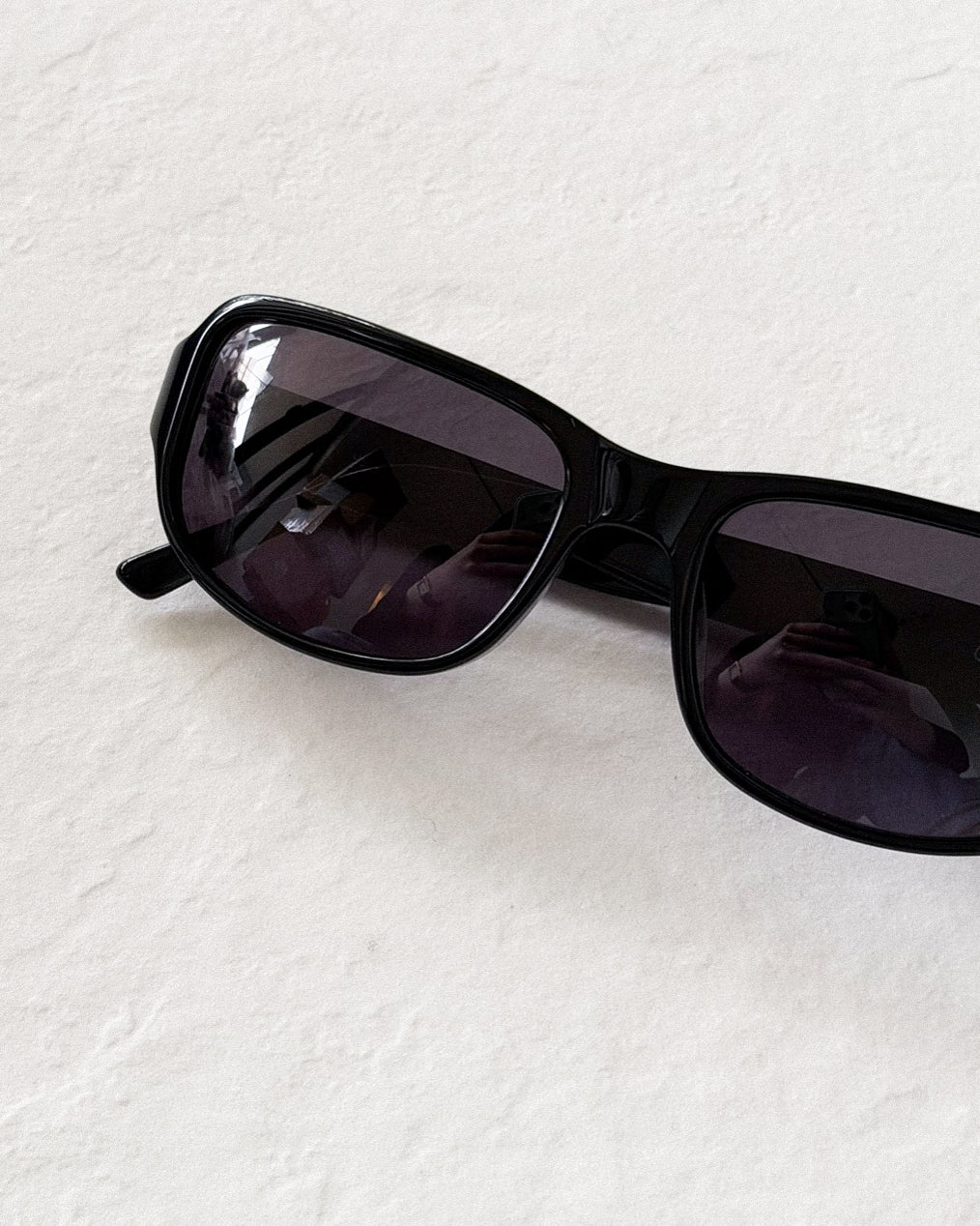 CLEO PROTO Black