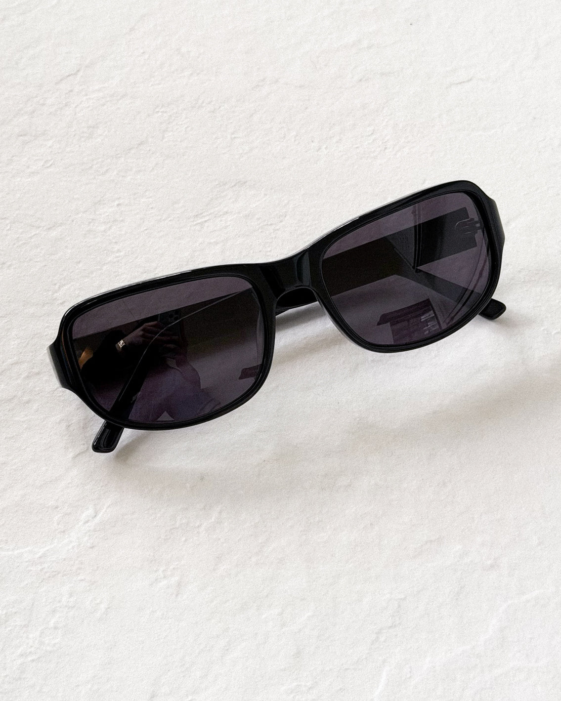 CLEO PROTO Black