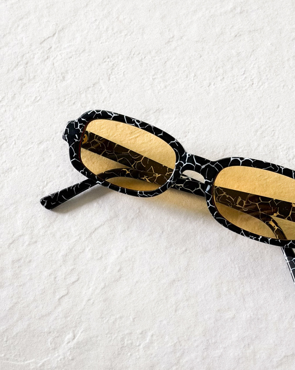 MARTINE Black Crackle