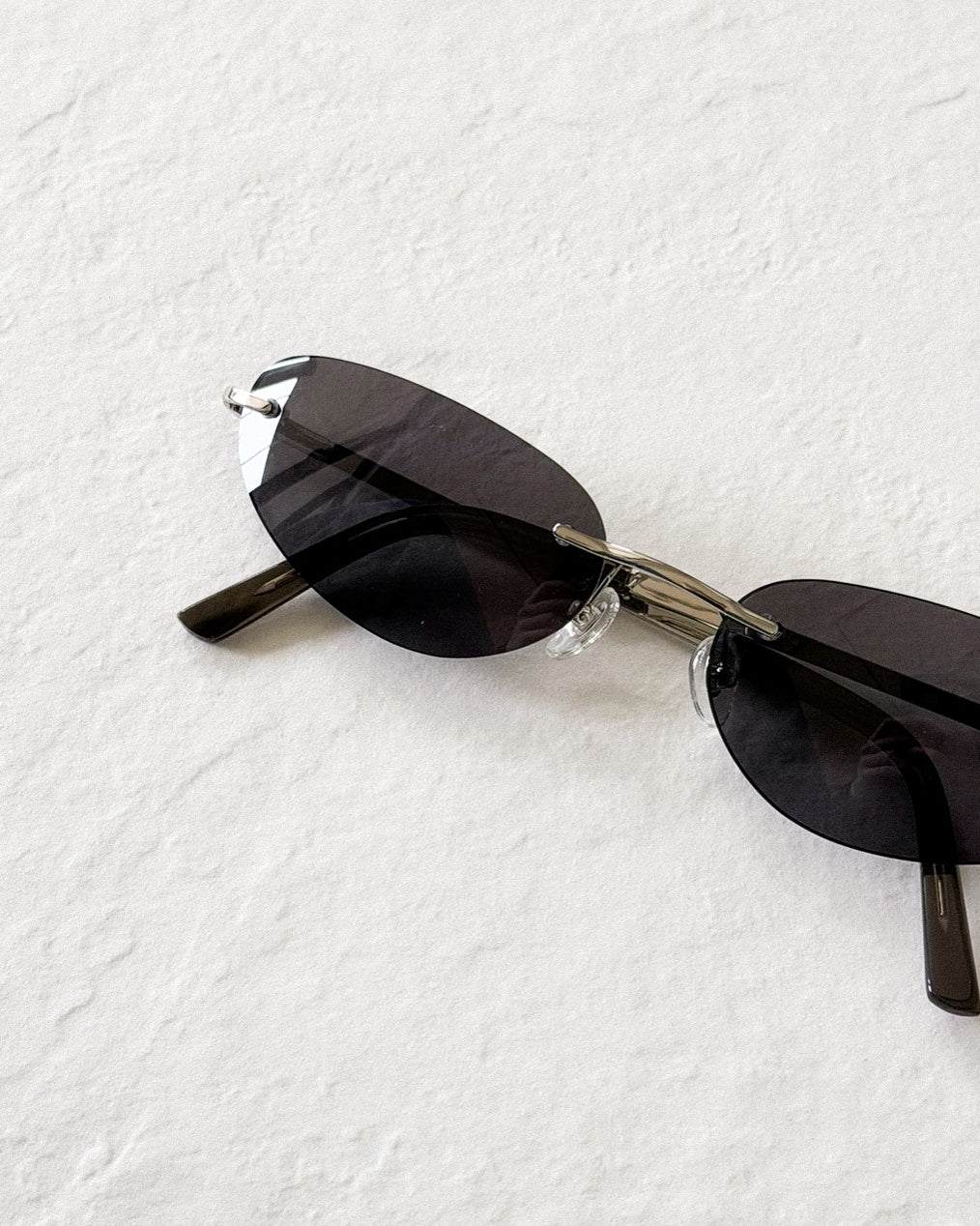 VIENNA Black & Silver