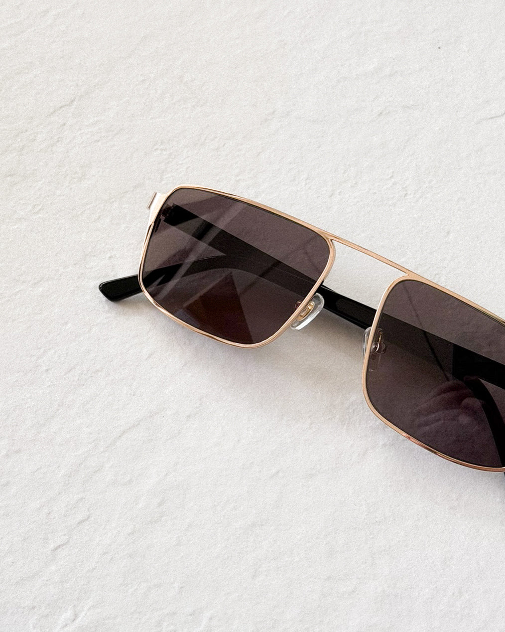 BILLIE Gold & Black
