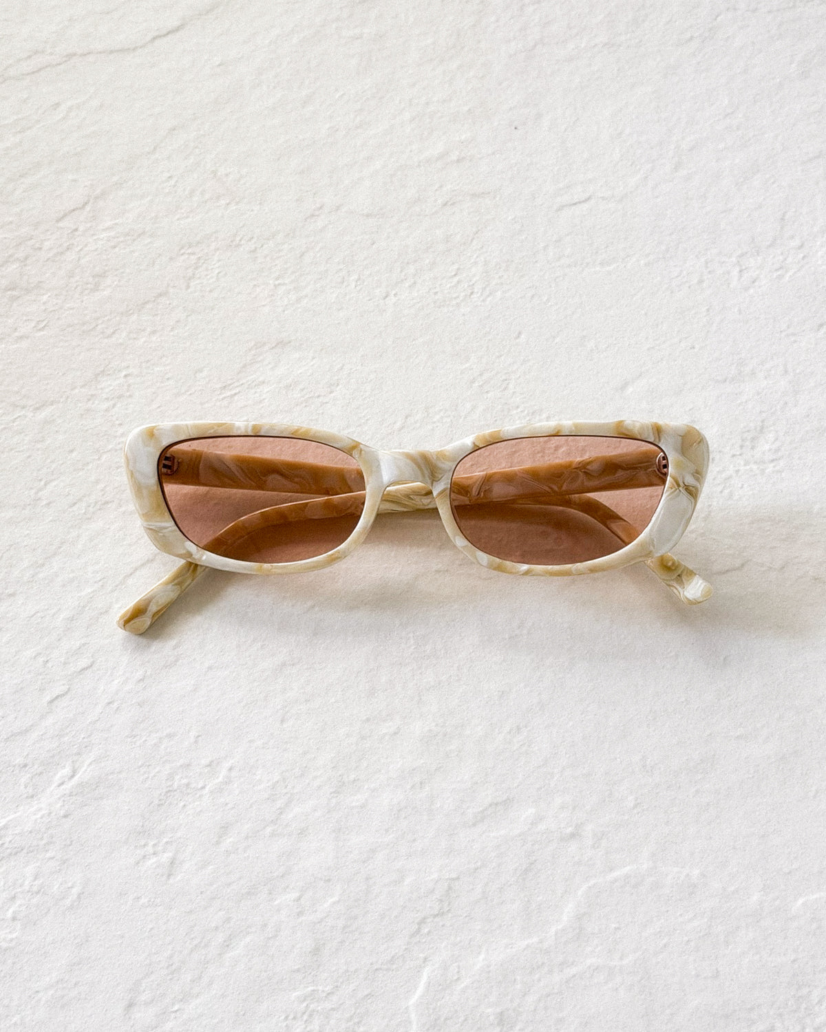 LULA White Onyx