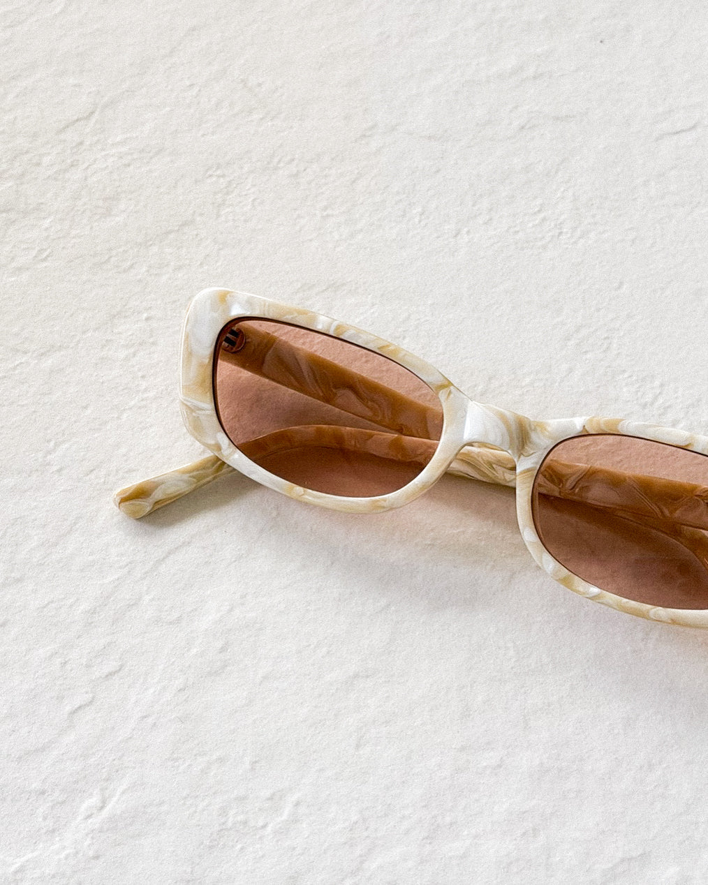 LULA White Onyx