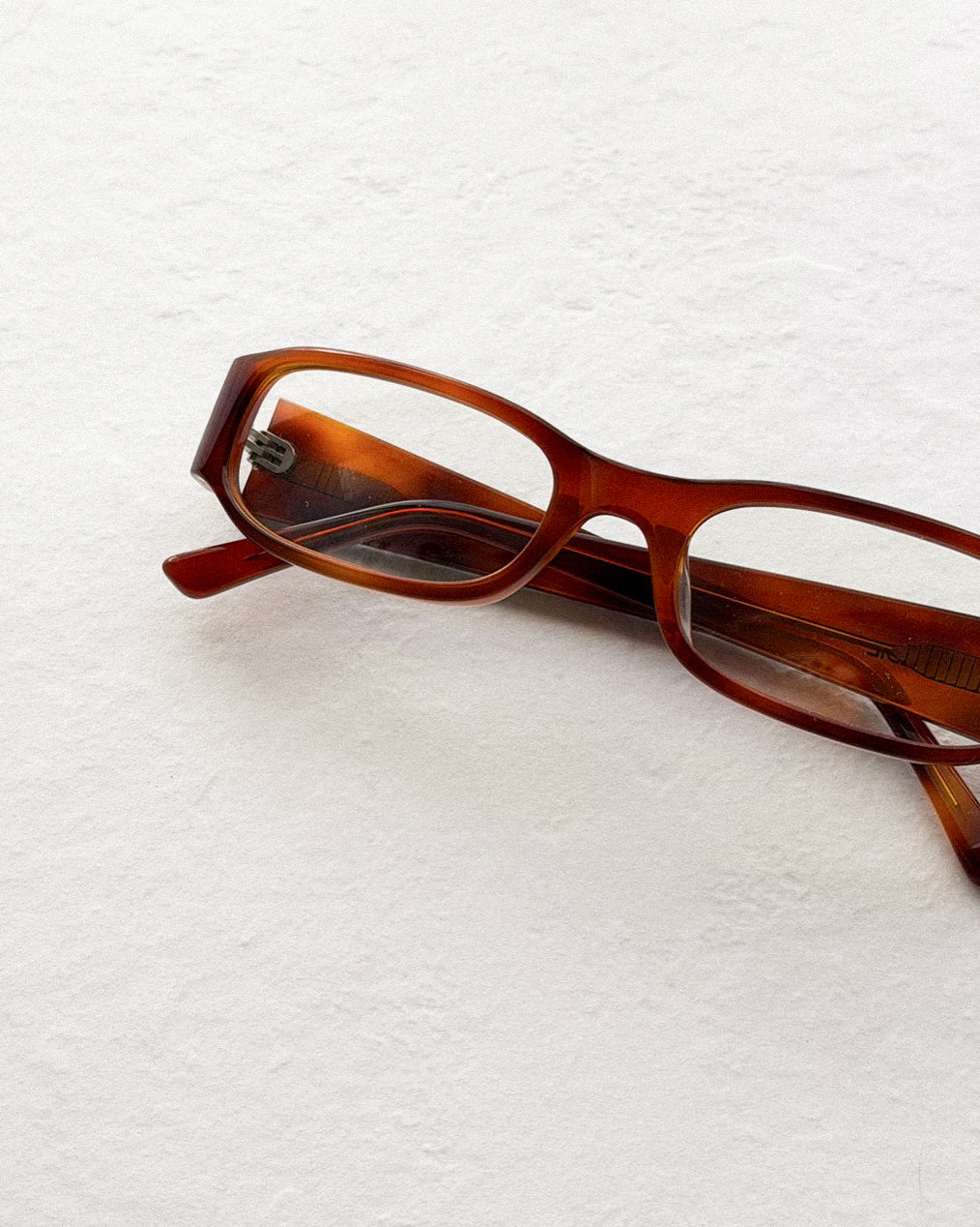 VESPER Chestnut Blue Light