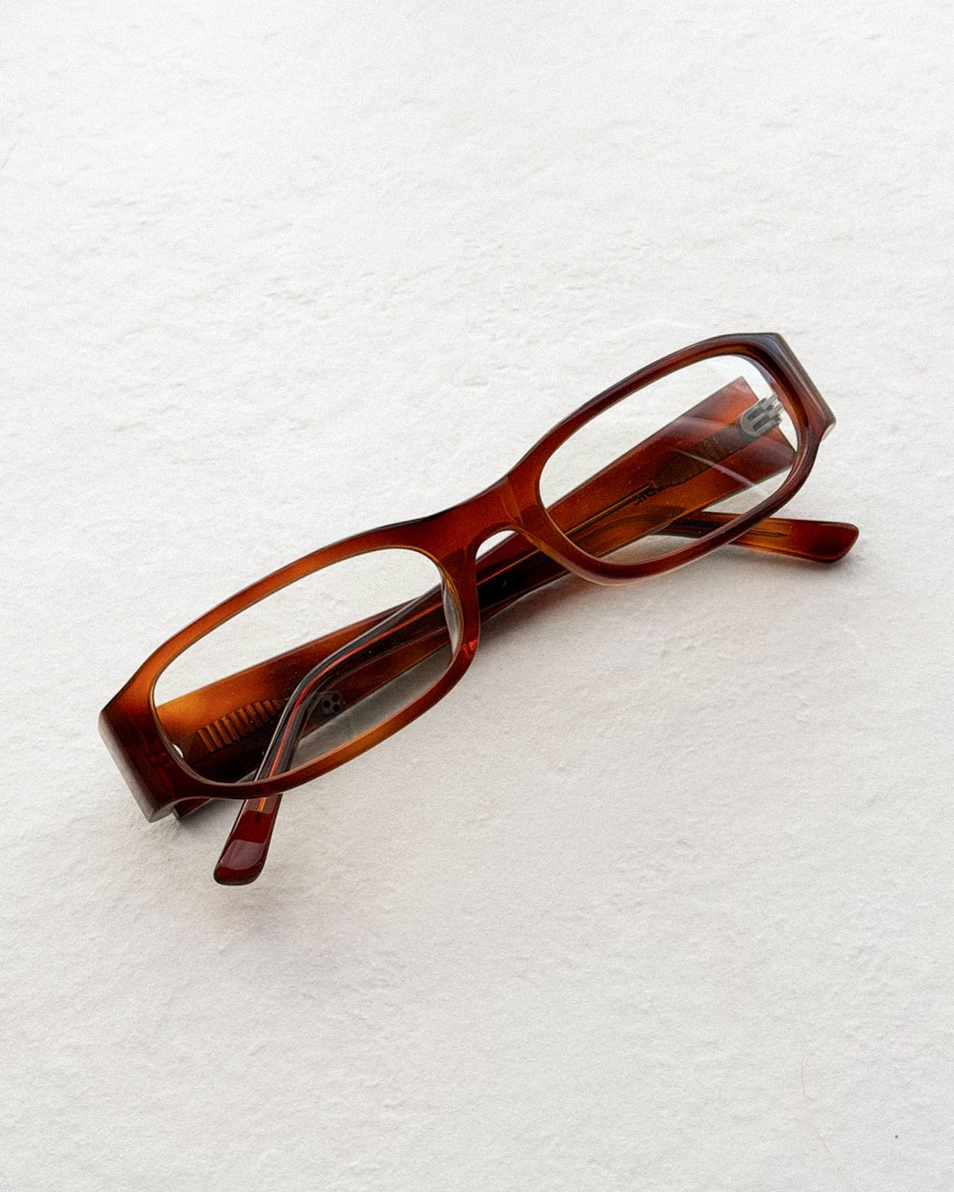 VESPER Chestnut Blue Light