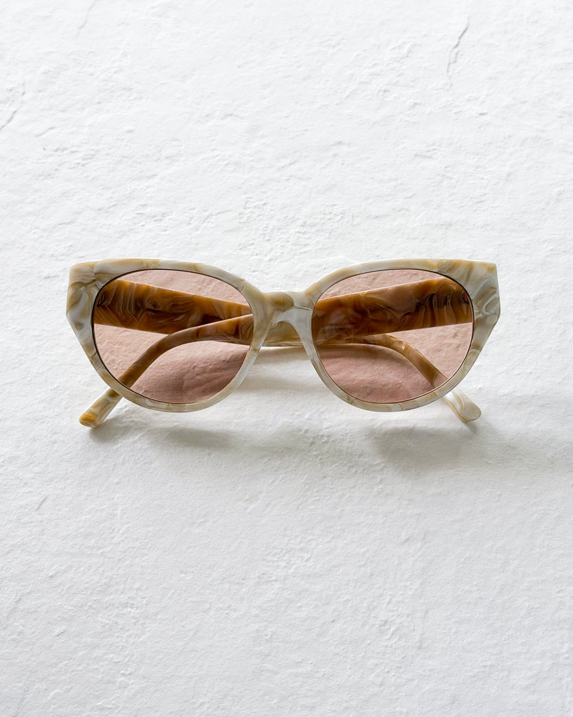 MIELI White Onyx