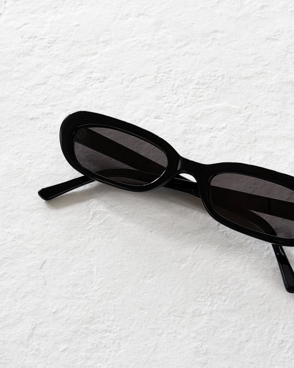 LOLA Black