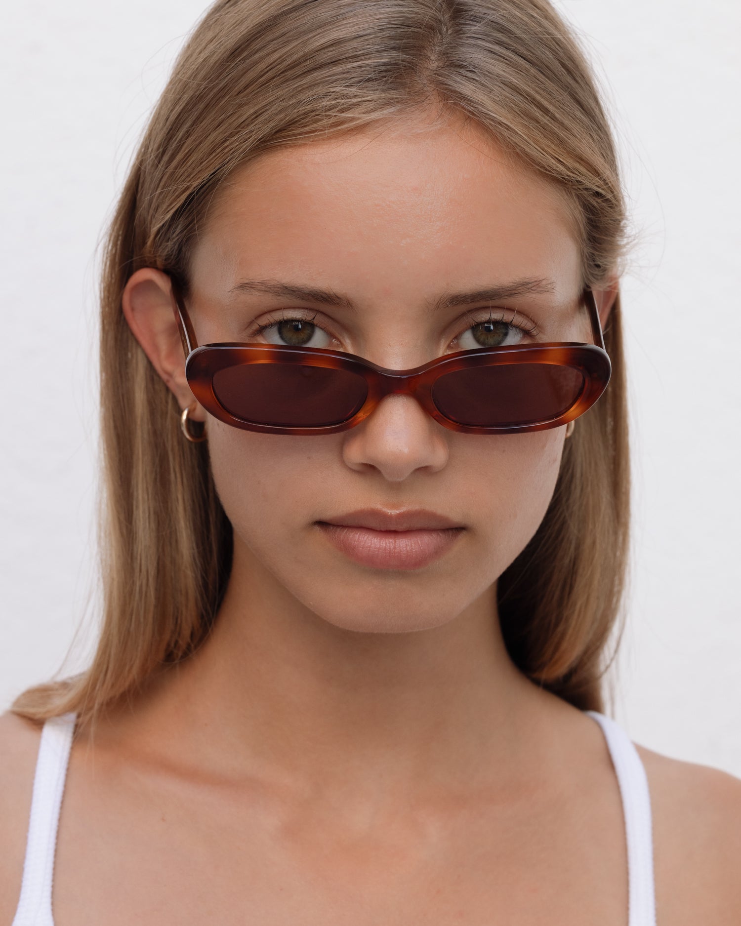 LU GOLDIE Solene サングラス LU—GOLDIE Solene Sunglasses in Black – Lu Goldie