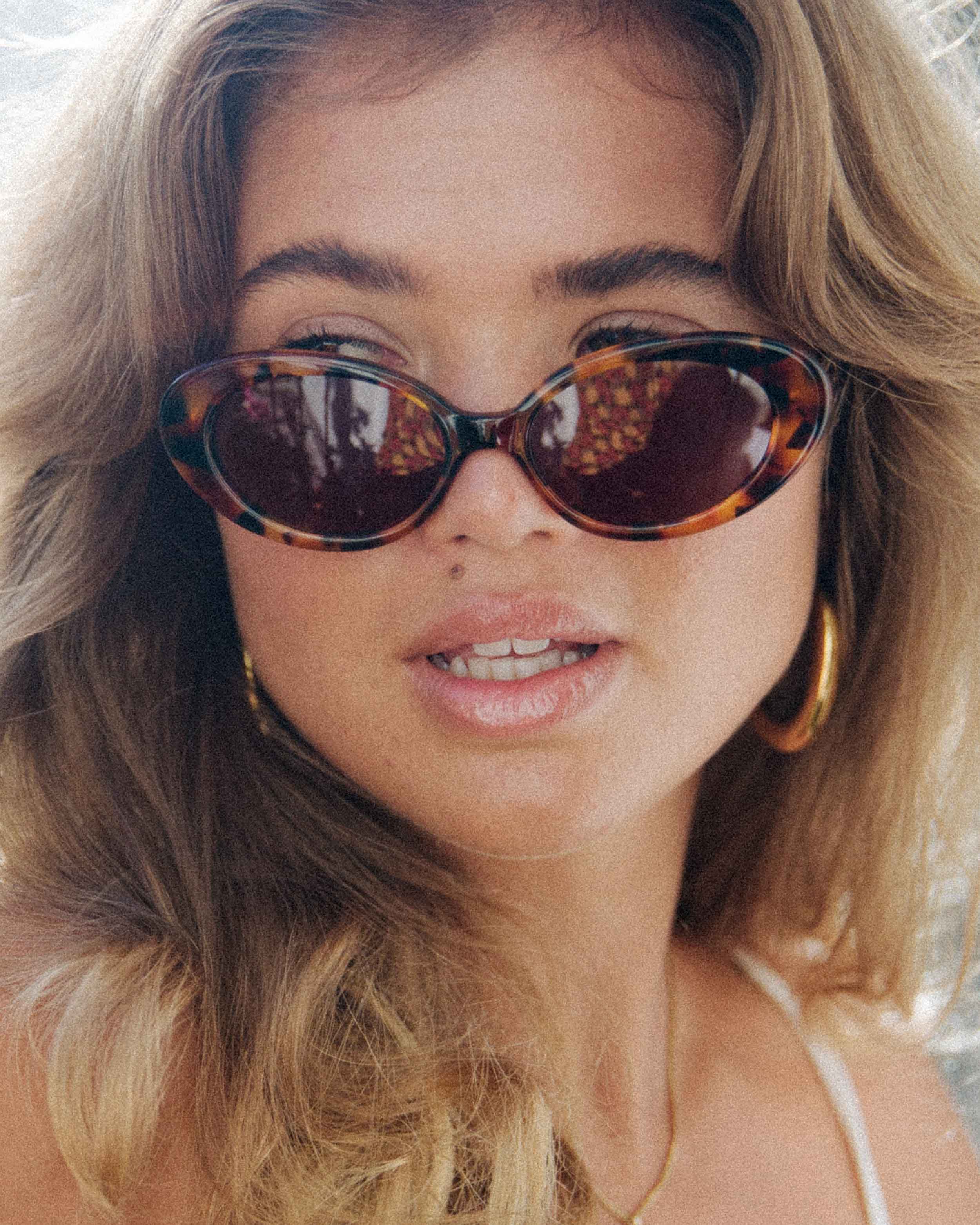 LU—GOLDIE Jeanne Sunglasses in Tortoise – Lu Goldie