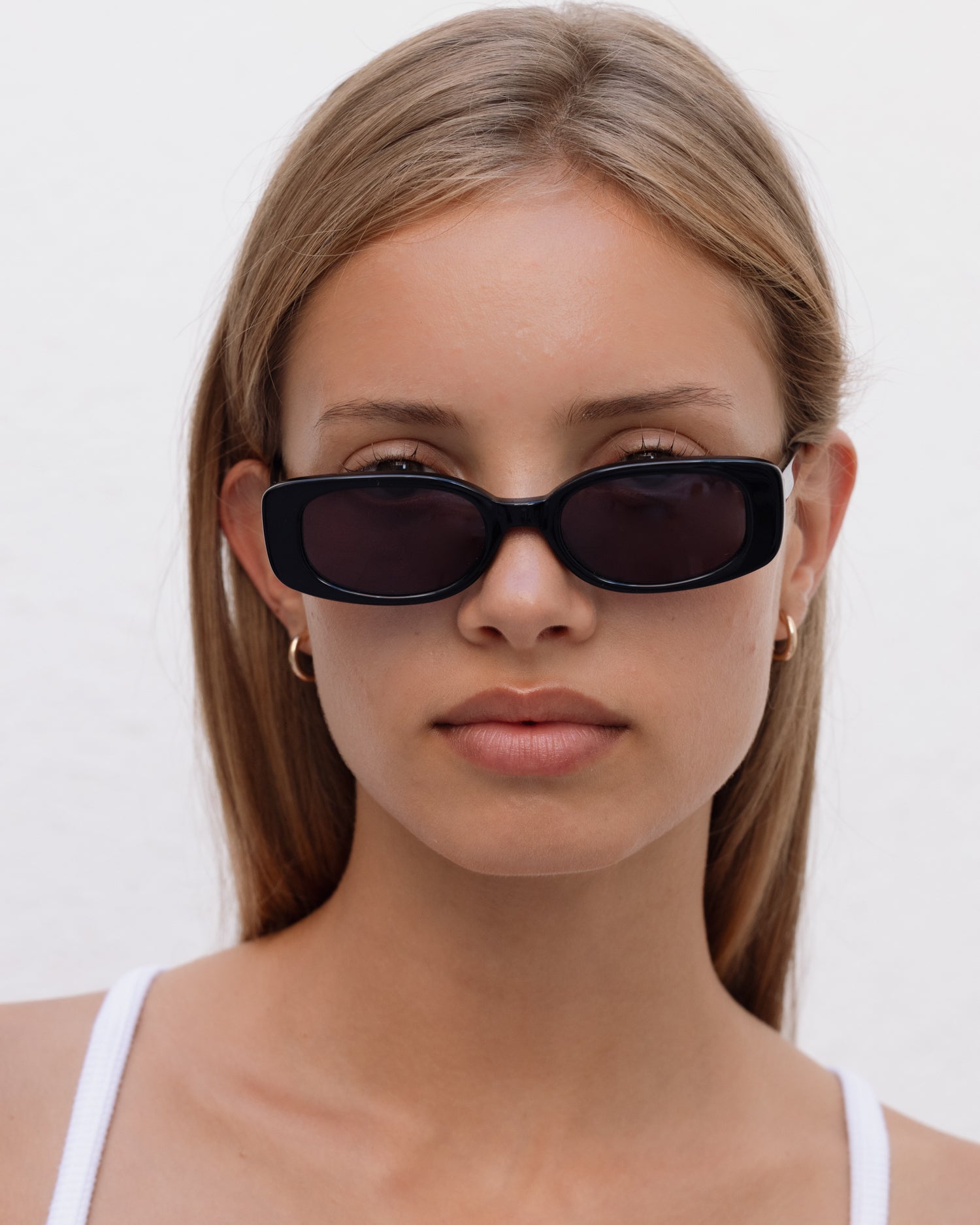 LU GOLDIE Solene サングラス LU—GOLDIE Solene Sunglasses in Black – Lu Goldie