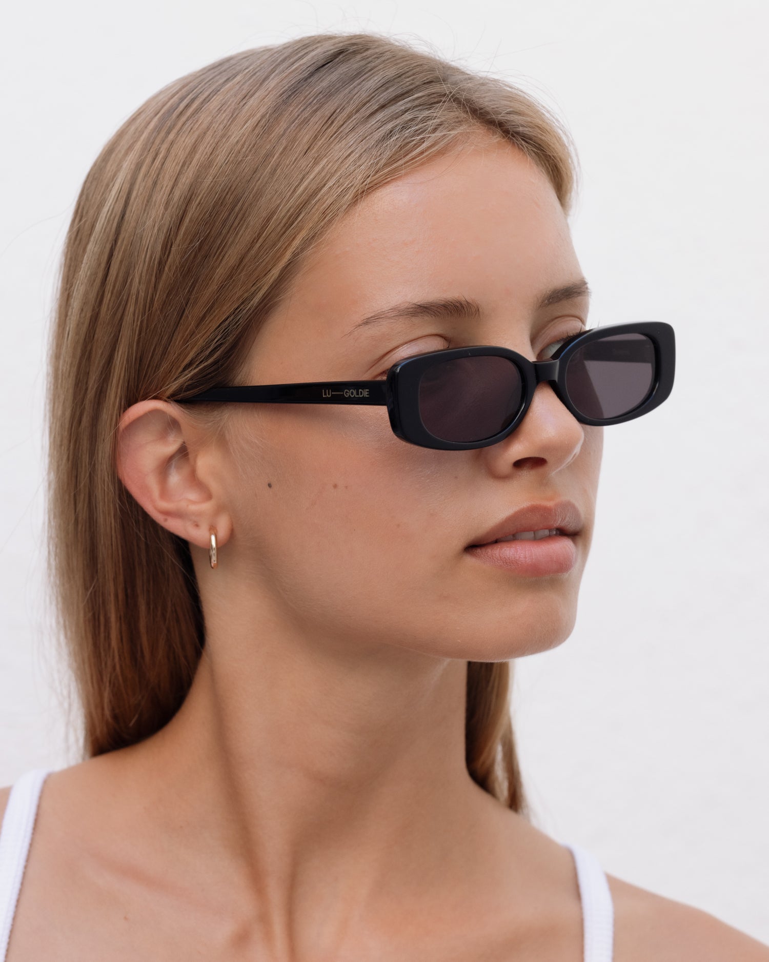 LU GOLDIE Solene サングラス LU—GOLDIE Solene Sunglasses in Black – Lu Goldie