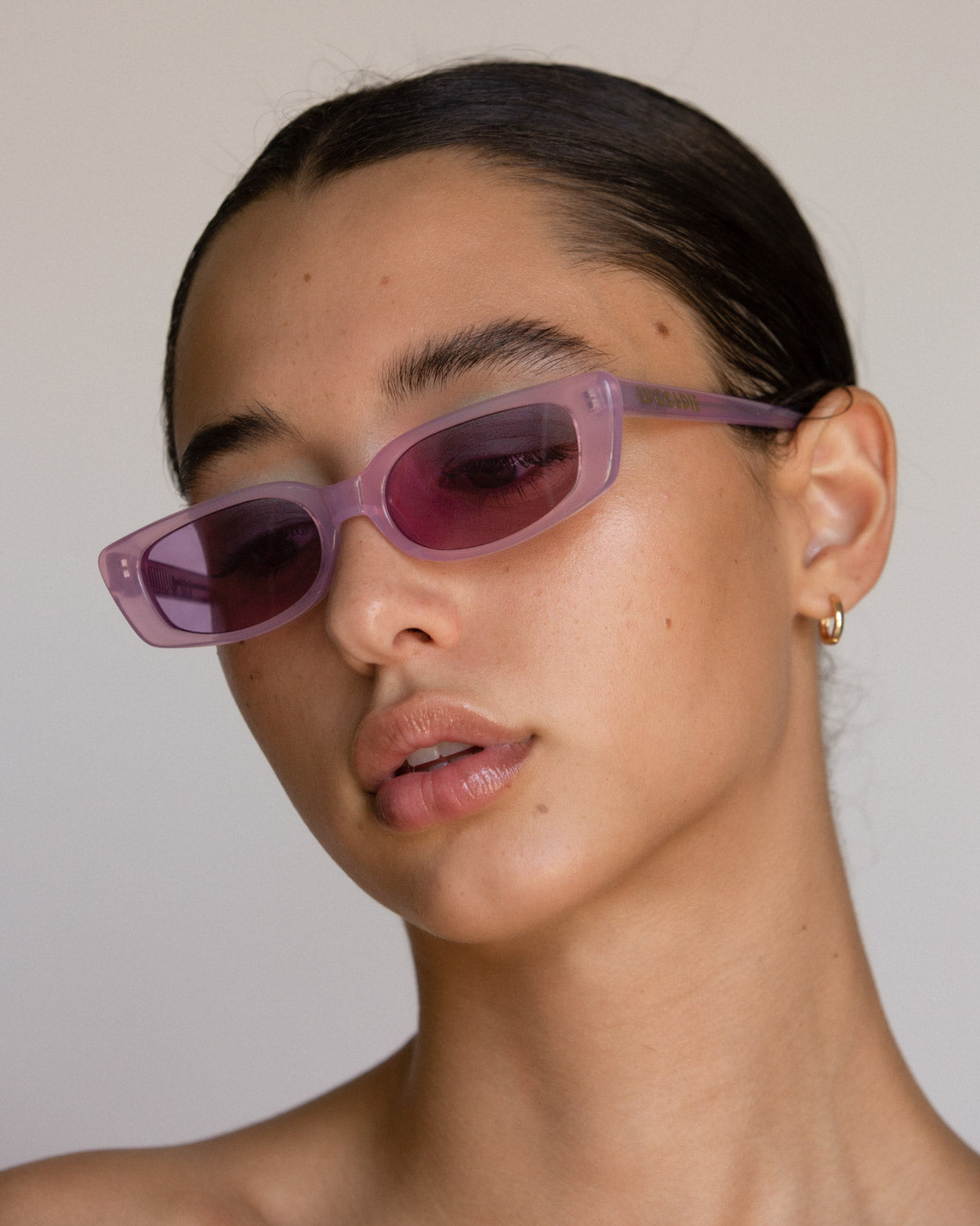 LU—GOLDIE Sabine Sunglasses in Lavender – Lu Goldie display picture 1