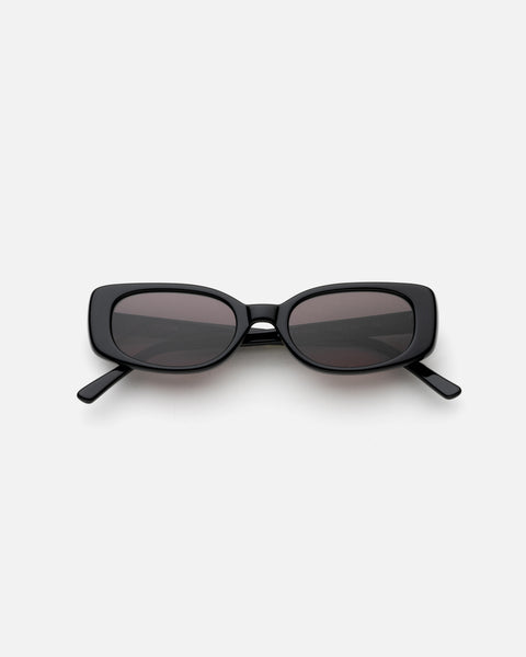 LU GOLDIE Solene サングラス LU—GOLDIE Solene Sunglasses in Black – Lu Goldie